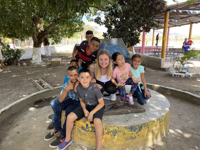 GLOBALA VECKAN 2021: Välgörenhet i Honduras – Sofias erfarenhet med Rotary!