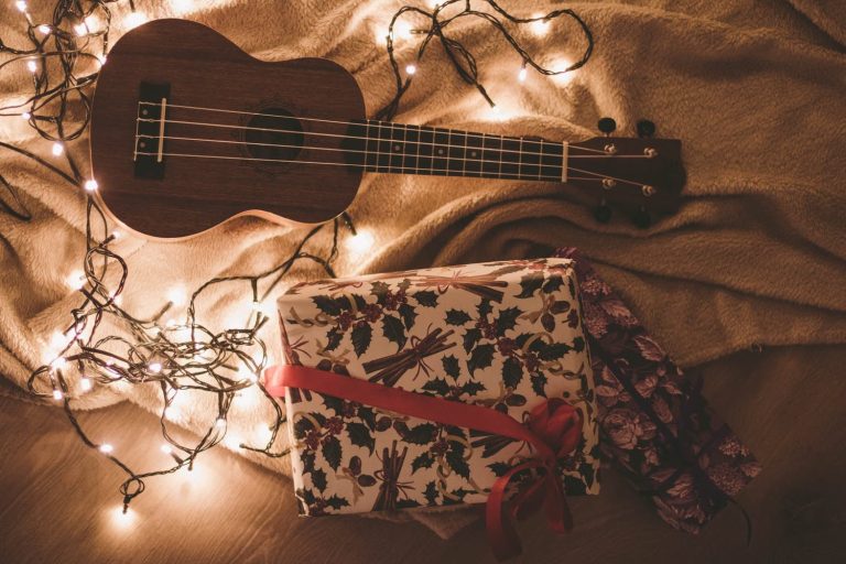 Lucka 5: Skit i traditioner – lyssna på Traddis julspellista!
